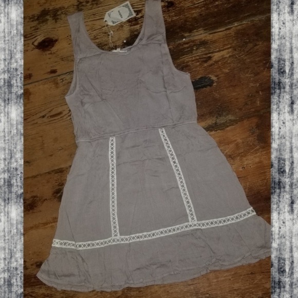 Boho Chic Embroidered Gauze Dress - Picture 5 of 7